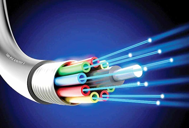 اجرای ۳۰۰ کیلومتر فیبر نوری در استان ایلام