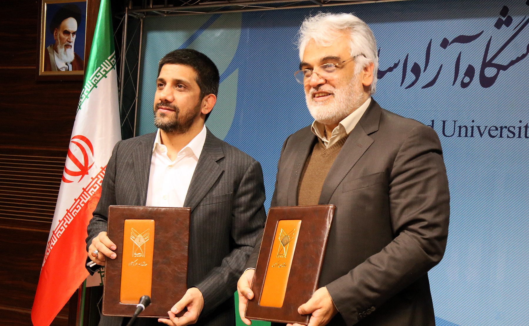 امضای تفاهم نامه همکاری دانشگاه آزاد با فدراسیون کشتی/ هدیه تولد وزیر ورزش به حسن یزدانی