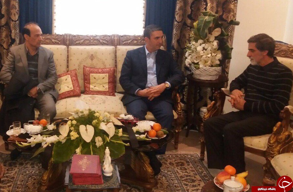 دیدار استاندار مرکزی با خانواده شهدای پرواز تهران - اوکراین