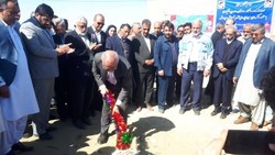 کلنگ احداث مدرسه ۹ کلاسه درروستای رادودج دشتیاری به زمین زده شد