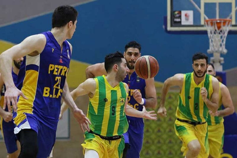 پیروزی بی دردسر آبادانی&zwnj;ها و مشهدی برابر حریفان