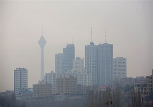 با پاراگلایدر، آسمان آلوده تهران را ببینید + فیلم