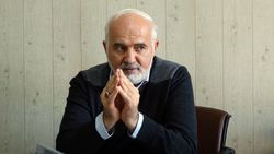 خانه سیاسی روحانی پیغام فرستاد تصمیم&zwnj;گیری درباره FATF را عقب بیندازیم/ به چه حقی ۴۳ نفر از اعضای مجمع تشخیص را به بی&zwnj;دینی متهم می&zwnj;کنند؟ / در شرایط فعلی اگر رأی&zwnj;گیری شود مجمع تشخیص مصلحت نظام حتماً با پیوستن جمهوری اسلامی به FATF مخالفت خواهد کرد/ عقب افتادن تصمیم&zwnj;گیری درباره FATF به دلیل مراعات در برخی موضوعات است