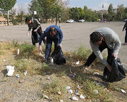 طرح پویش پاکسازی محیط روستایی درروستای نمرور هریس اجرا شد.