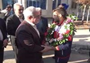 استقبال از نایب قهرمان مسابقات جهانی کشتی