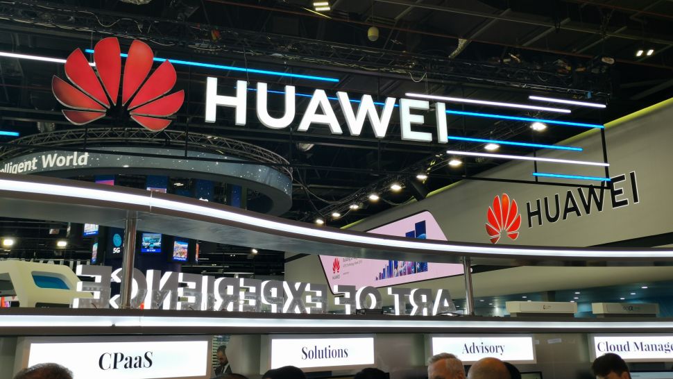 هشدار آمریکا به انگلیس درباره استفاده از خدمات 5G شرکت هوآوی