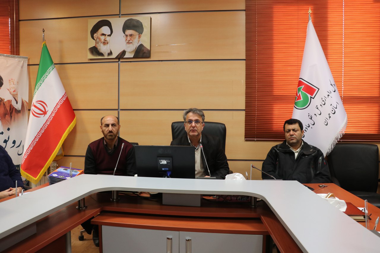 مدیران شرکت&zwnj;ها در انتخاب نوع بار و تحویل به رانندگان سفارشی عمل نکنند