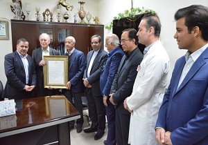 پزشک برجسته استان یزد تجلیل شد