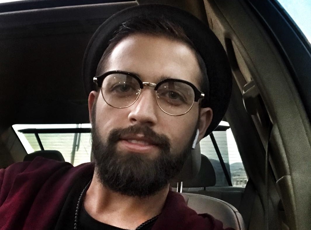 محسن افشانی به مرخصی آمد