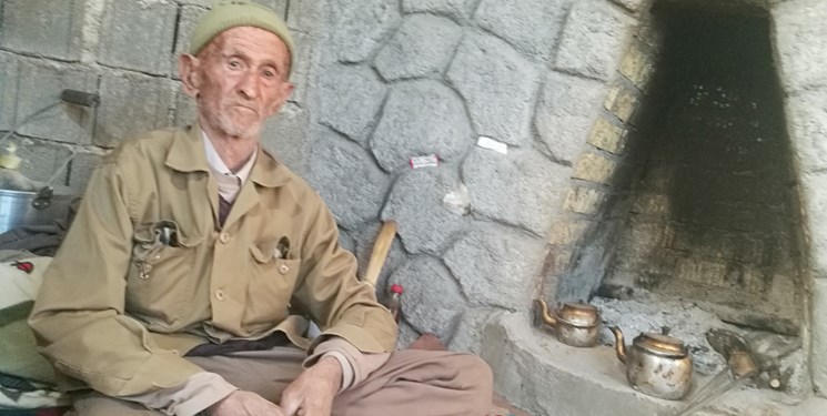 راز سلامتی &laquo;آقابگ&raquo; پیرترین کشاورز سی&zwnj;سخت + تصاویر