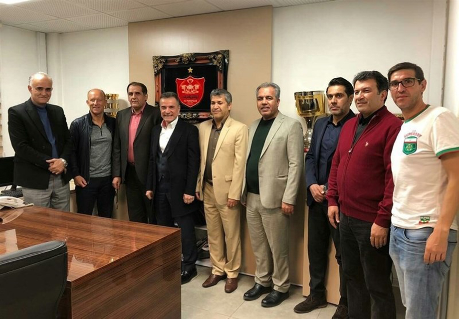 تبریک سال نو به کالدرون به سبک پرسپولیسی&zwnj;ها