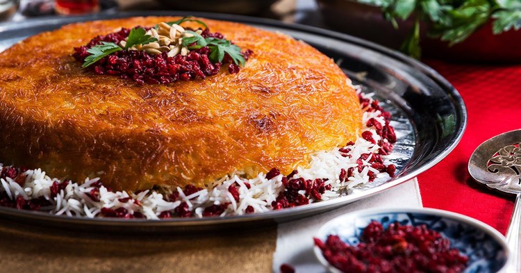 چگونه ته چین مرغ مجلسی درست کنیم؟