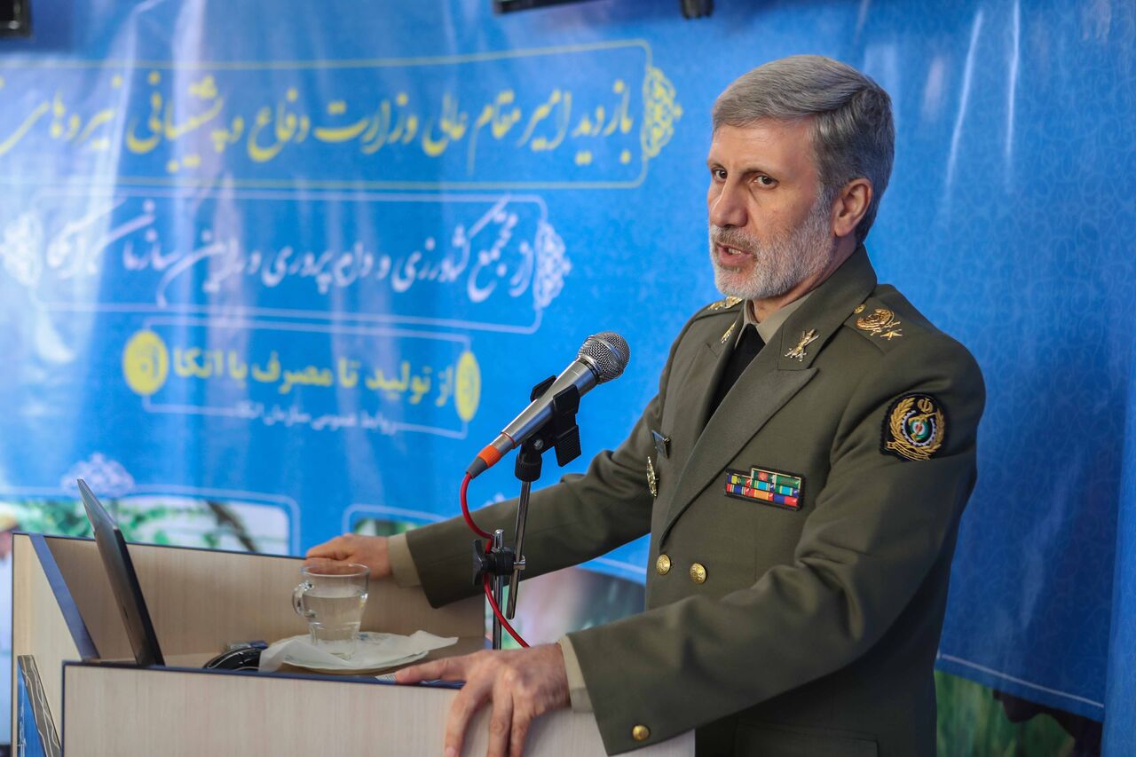 خودکفایی در حوزه&zwnj;های دفاعی، الگوی پیشرفت در دیگر حوزه&zwnj;ها باشد