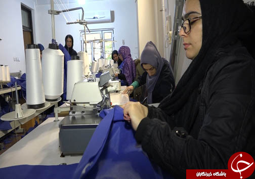 تولید سالانه ۲۵۰ هزار دست لباس بیمارستانی با همت معلولین تولید سالانه ۲۵۰ هزار دست لباس بیمارستانی با همت معلولین