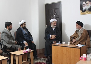 فرامین رهبری باید سرلوحه امور ما قرار گیرد