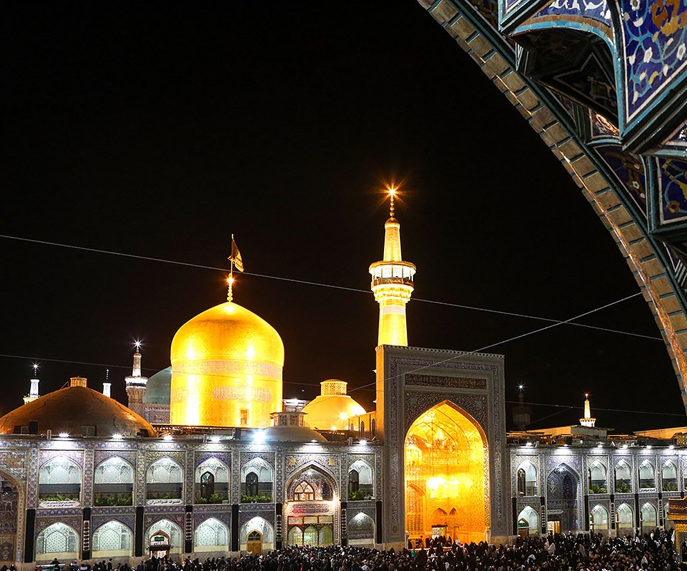 کاروان ۶۰ نفره از آمریکا به حرم مطهر رضوی مشرف شدند