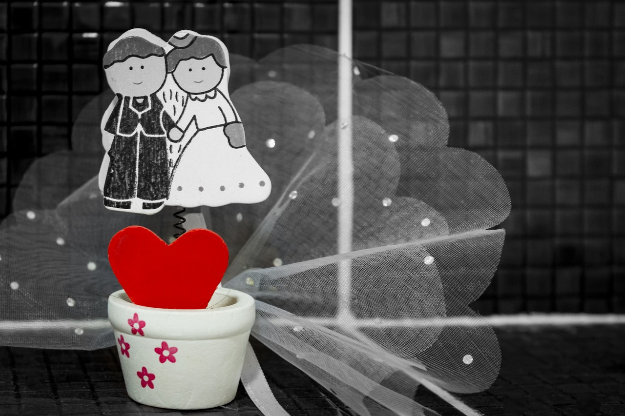 همسرم اجازه تحصیل و کار را به من نمی‌دهد، چه کنم؟