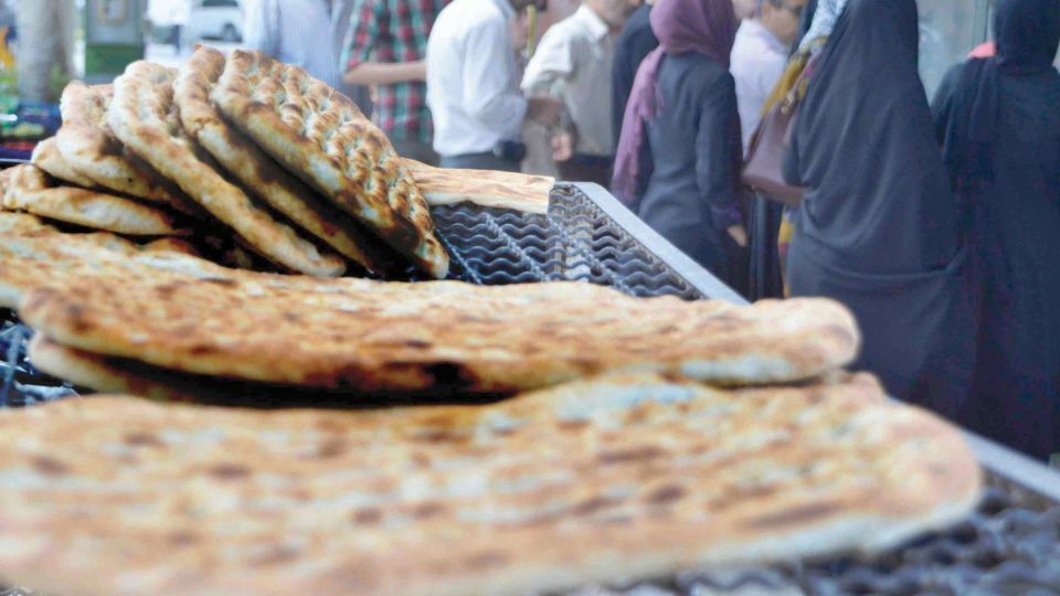 استفاده از جوش&zwnj;شیرین در تولید نان مجازات قانونی دارد