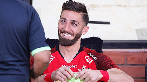 واکنش مهاجم پرسپولیس به شایعه جدایی