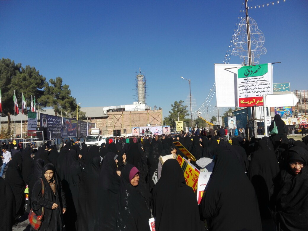 آغاز تجمع باشکوه یوم الله 9 دی در کرمان