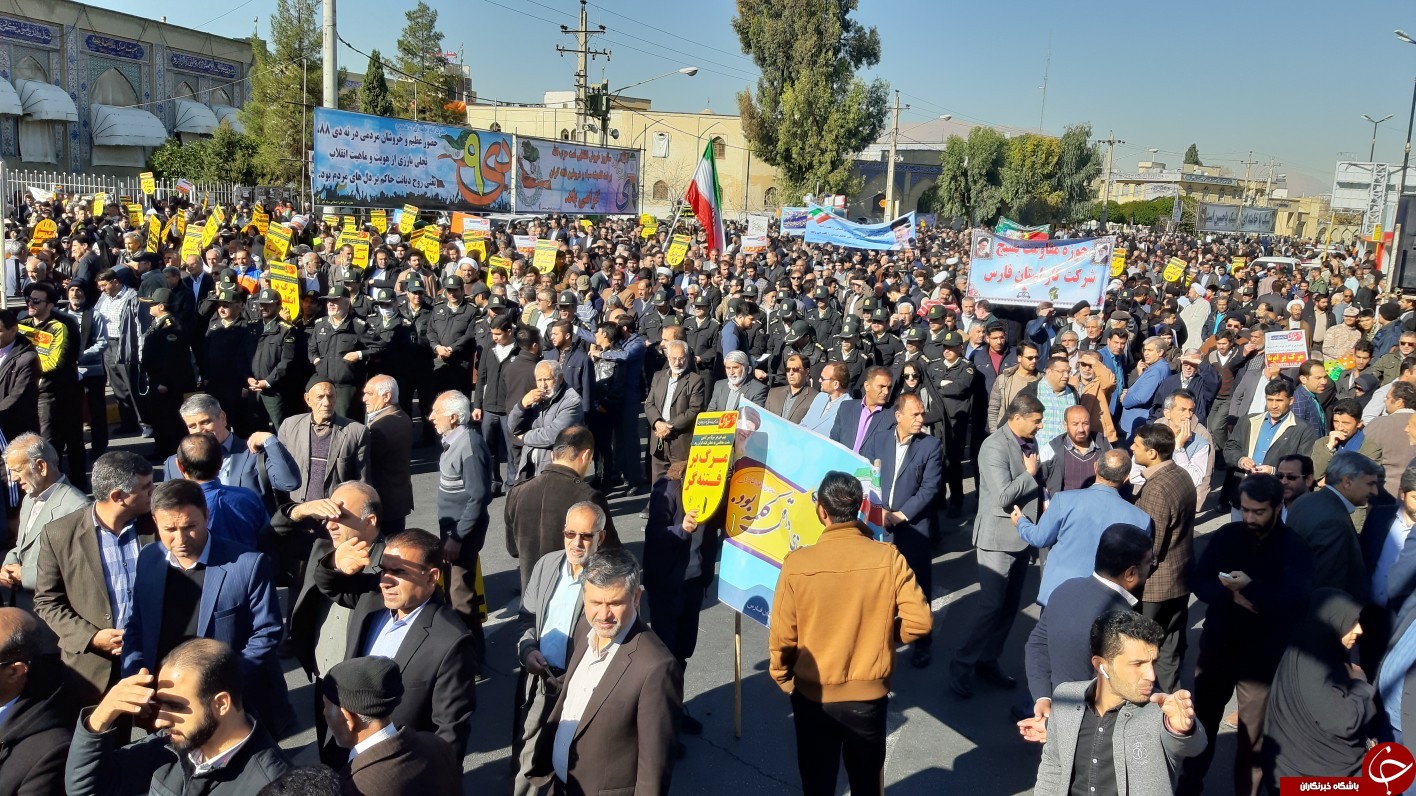 تجدید میثاق مردم فارس با ولایت و نظام اسلامی با حضور در مراسم ۹ دی