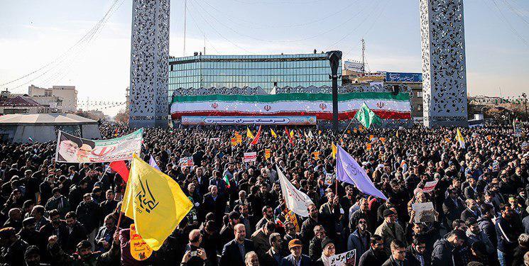 برگزاری مراسم بزرگداشت ۹ دی در تهران؛ جوانان بار دیگر نشان دادند پای انقلاب ایستاده&zwnj;اند