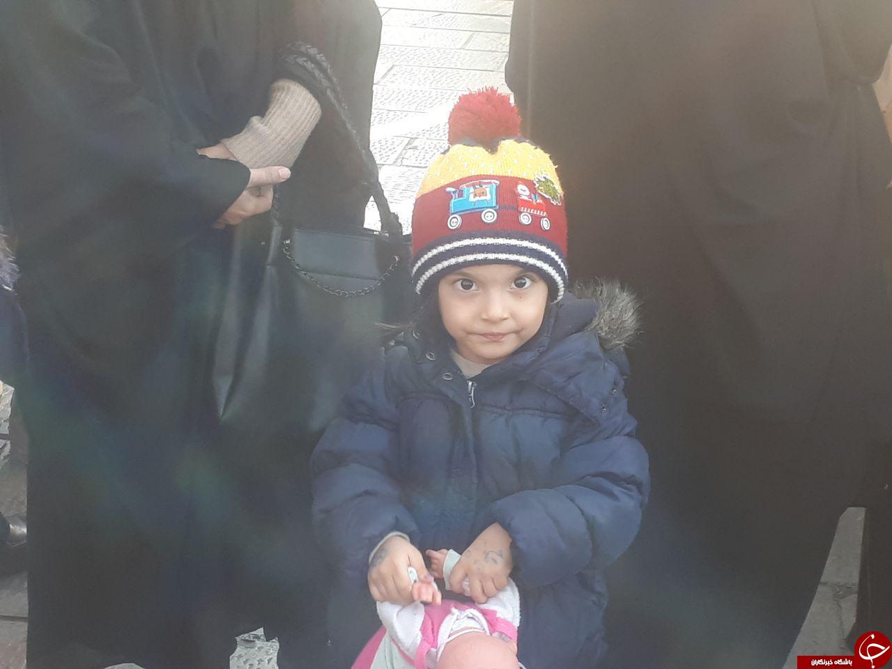 برگزاری مراسم بزرگداشت ۹ دی در تهران؛ جوانان بار دیگر نشان دادند پای انقلاب ایستاده&zwnj;اند