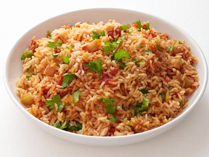 طرز تهیه برنج مکزیکی؛ غذایی جذاب و گیاهی