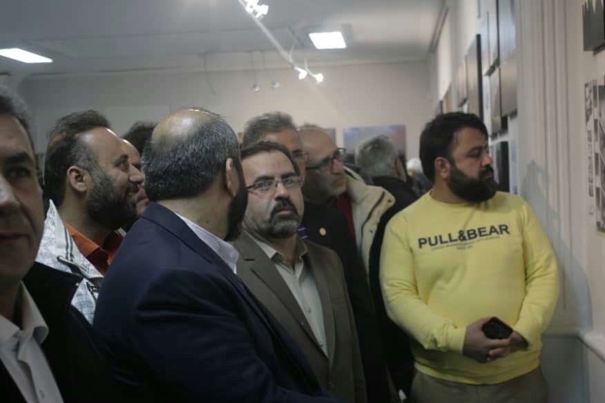 نمایشگاه عکس&zwnj;های دوسالانه نور افتتاح شد/ محمدپور: تبدیل هر تهدید به فرصت از ویژگی های  انقلاب است