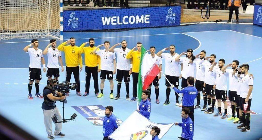 سلام نظامی ملی پوشان هندبال به پرچم ایران