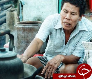 نگهداری پسر مبتلا به ناتوانی ذهنی از مادر پیرش///