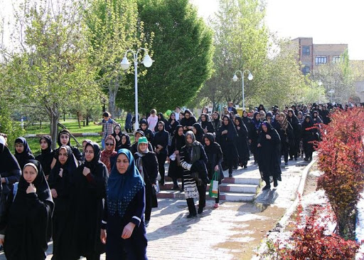 برگزاری همایش پیاده روی سفیران سلامت خانوار درشهرستان چرداول