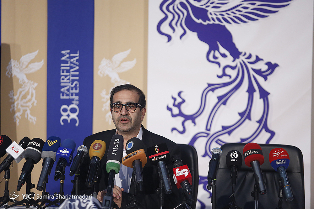 داروغه زاده: برای تعیین داوران درباره تابعیت آنها سوال نمی&zwnj;پرسیم/ چرایی نبود &laquo;مجبوریم&raquo; در جشنواره