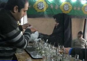 از پخت ۱۸ دیگ آش نذری در شاهرود تا برپایی مراسم عزاداری شهادت حضرت فاطمه(س) + فیلم و تصاویر