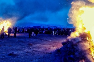 برپایی آیین کهن "سده" در روستای اندوقان جاجرم