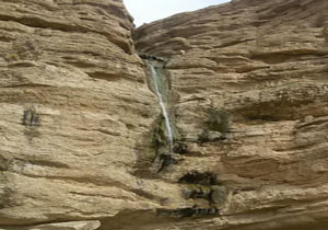 نمایی از آبشار فصلی روستای رودزرد ماشین + فیلم