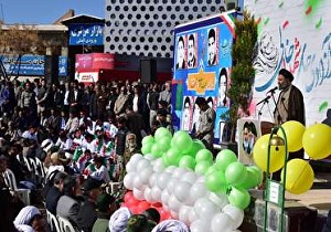 سخن از انقلاب اسلامی و نقش امام نیازمند ساعت‌ها فرصت است