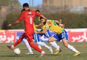 شکست تیم صنعت نفت آبادان در نیمه نخست بازی