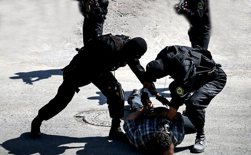 گروگان گیری در تهران/ دختر جواب رد داد، پسر اسلحه کشید