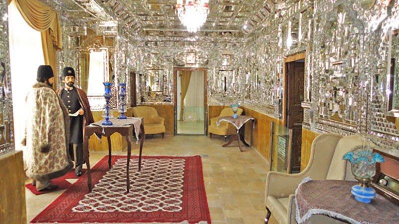 اینجا زمستان زیبا&zwnj;تر است/چهار فصل در یک فصل