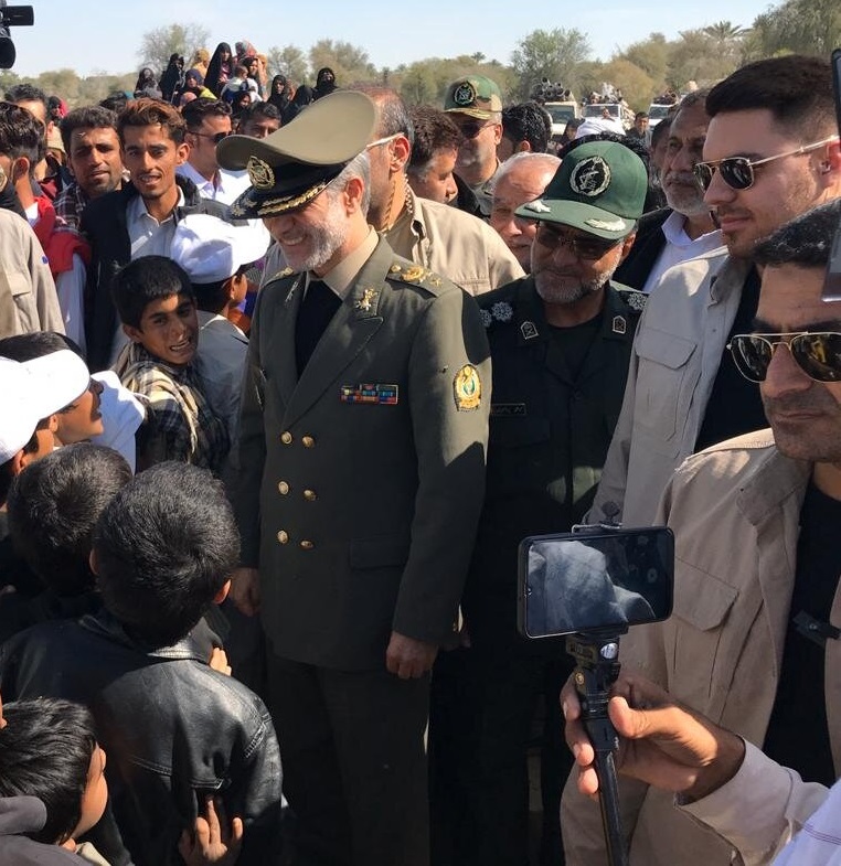 وزیر دفاع بر تکمیل فاز نخست پتروشیمی مکران تا خرداد ۱۴۰۱تاکید کرد