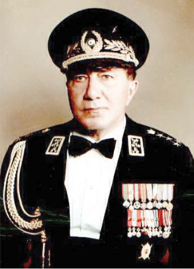 بهرام آریانا؛ عیاشی که می&zwnj;خواست ناپلئون باشد!