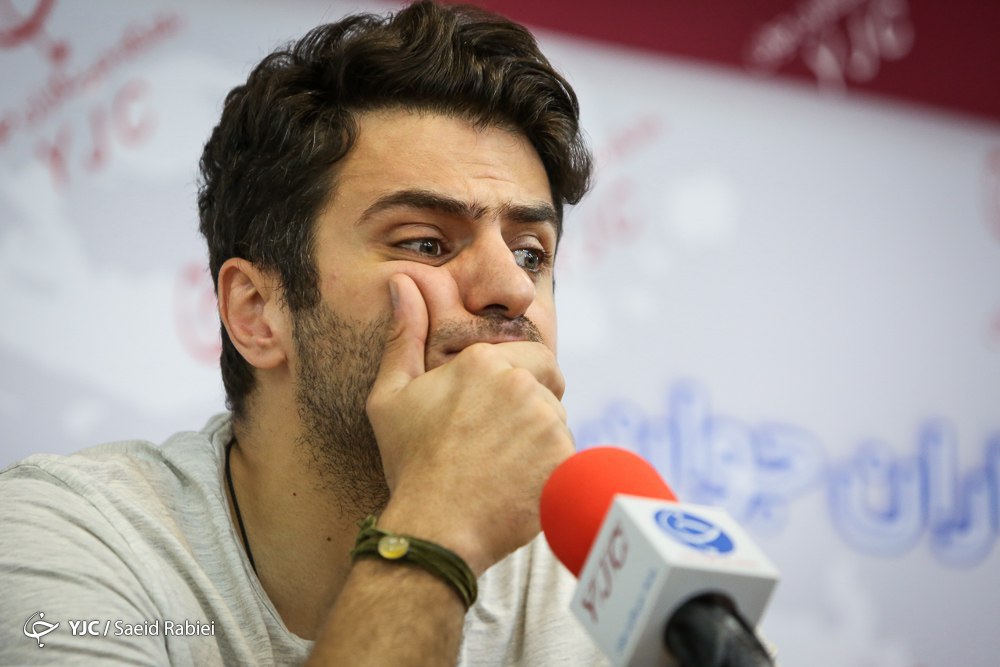 واکنش عجولانه مجری مشهور تلویزیونی به فرود پروازهای چینی در ایران