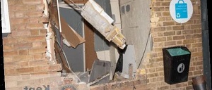 لحظه دستگیری سارقان دستگاه خودپرداز در اتوبان