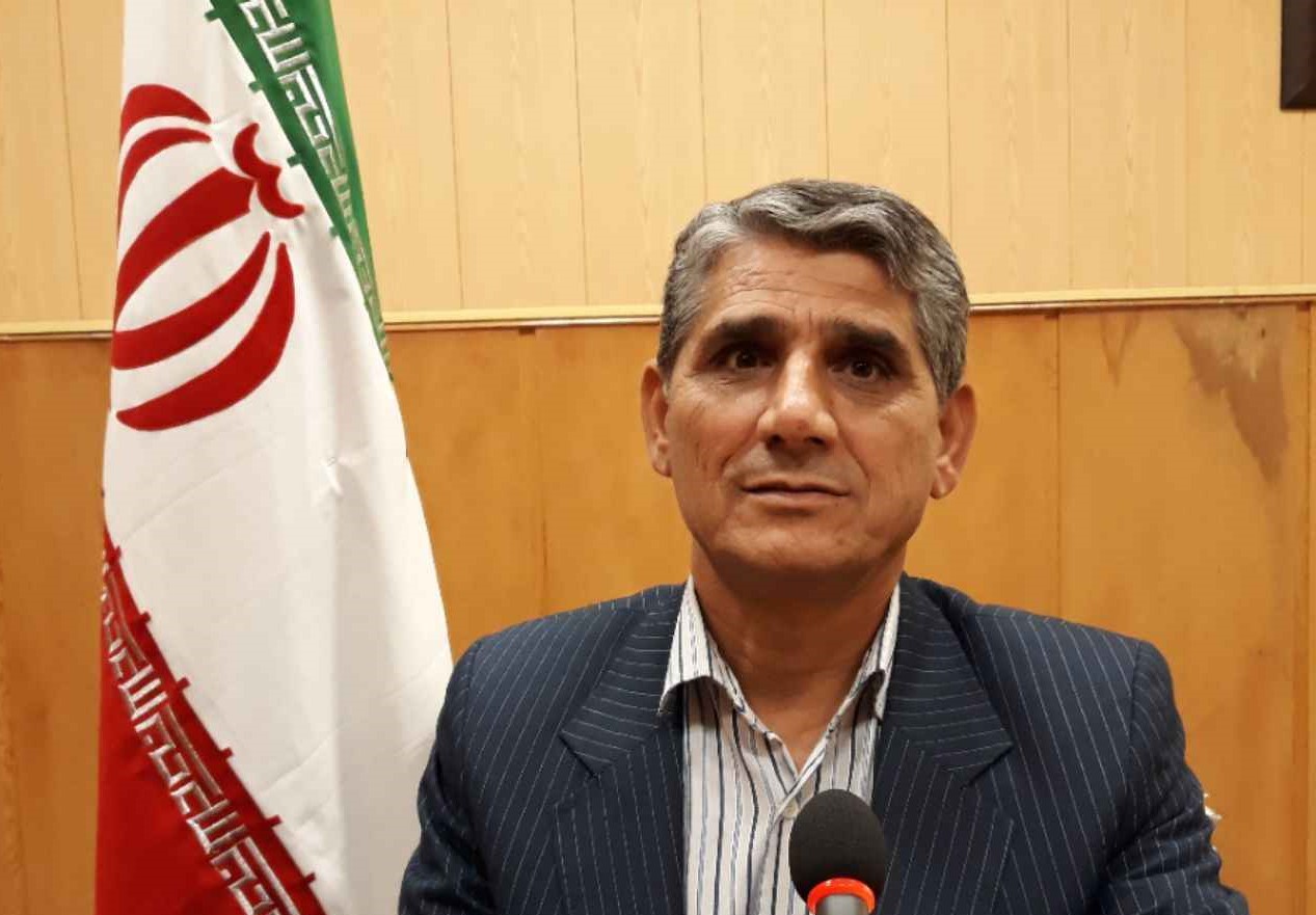 بزرگان و ریش سفیدان سرمایه‌های ماندگار جامعه هستند