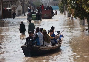 جمع آوری کتب درسی برای سیل زدگان سیستان و بلوچستان در دانشگاه قم