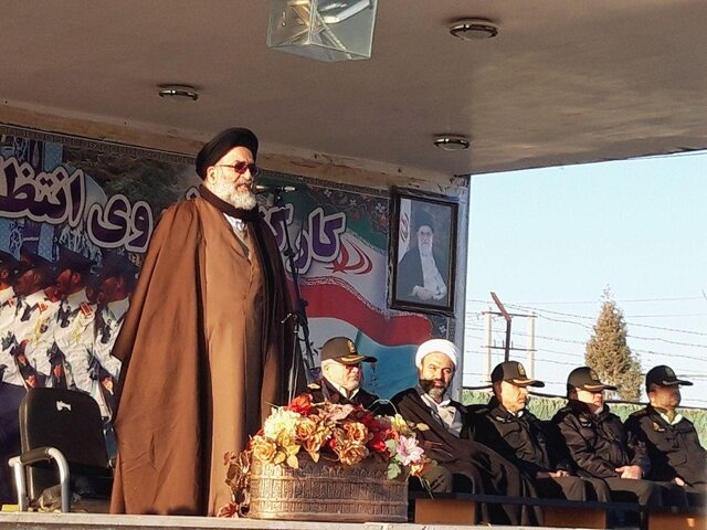 آمریکا در حال فروپاشی است