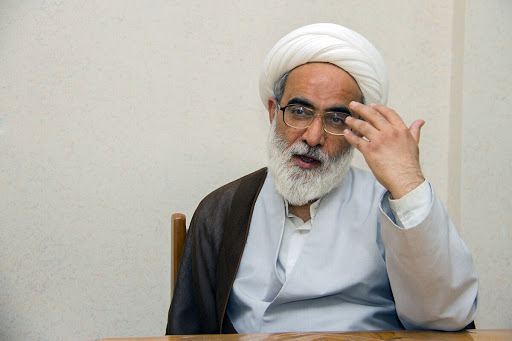 کسی که می خواهد به مجلس برود باید شناخت کافی از امور مختلف داشته باشد