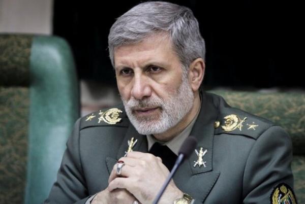 وزیر دفاع وارد کرمان شد