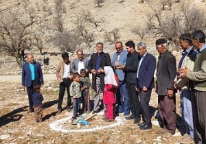 ۲ آموزشگاه در تنگ کرد کلنگ زنی شدند